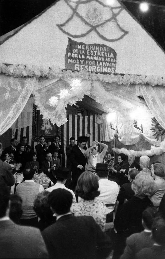 Caseta de la Hermandad de la Estrella en la Feria de Abril de Sevilla de 1964