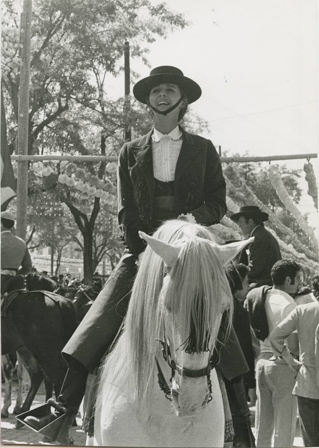 La condesa de Montarco en la Feria de Abril de Sevilla de 1975