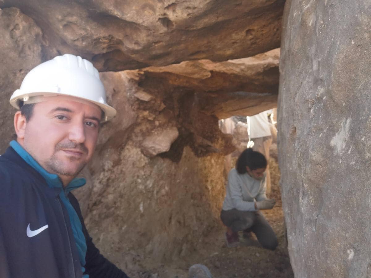 Excavación del dolmen de Cañada Real en Los Molares
