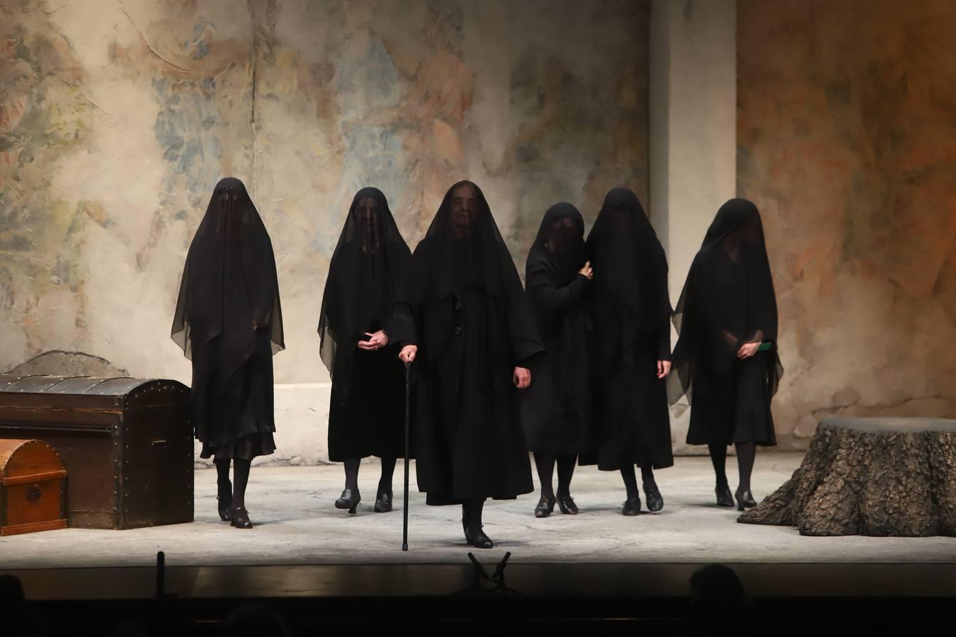 Bernarda Alba en el Gran Teatro de Córdoba, en imágenes