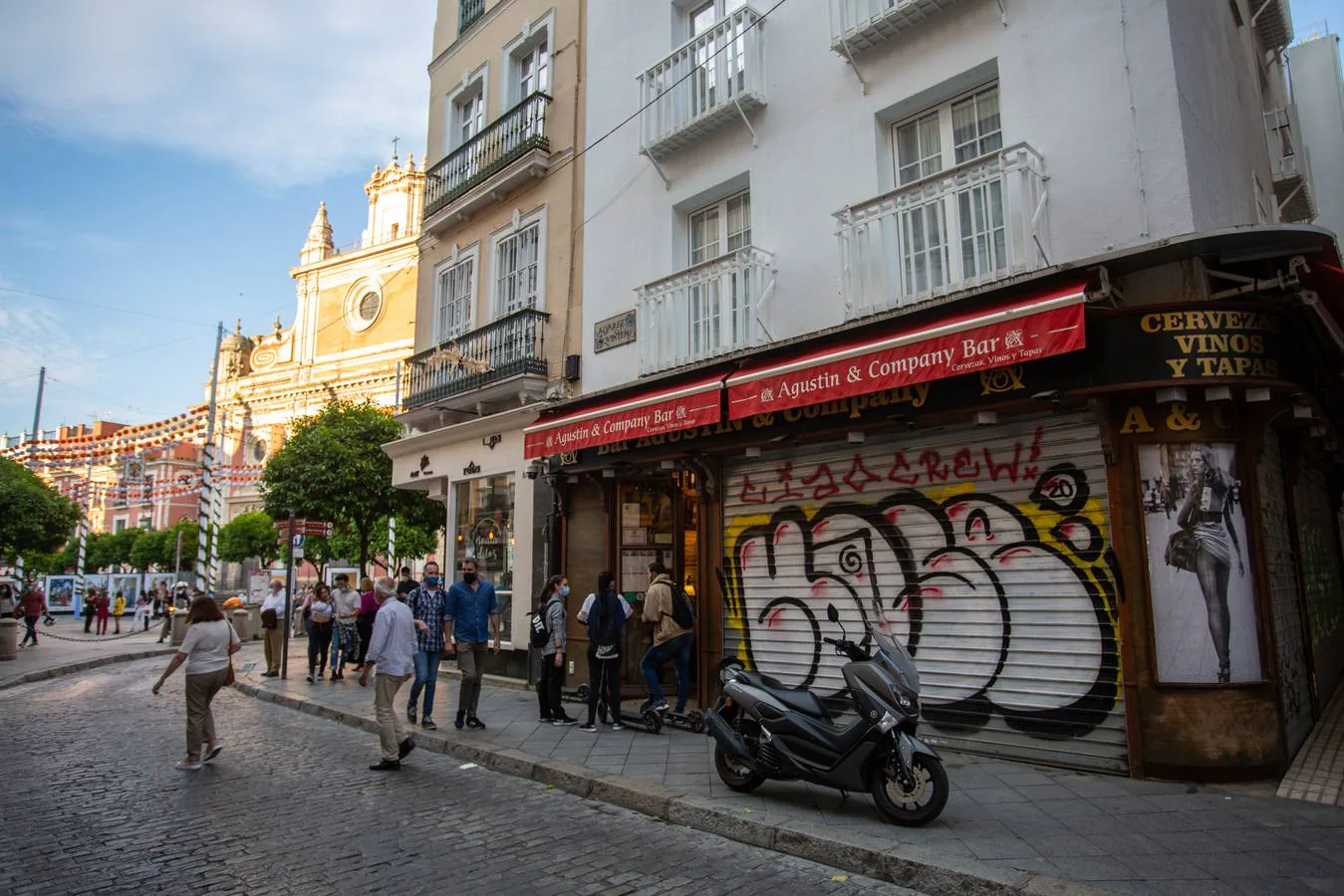 Cierre de bares a las 20 horas en Sevilla