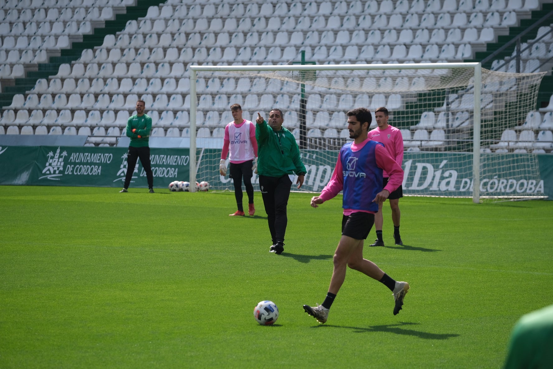 El estreno de Germán Crespo como técnico del Córdoba CF, en imágenes