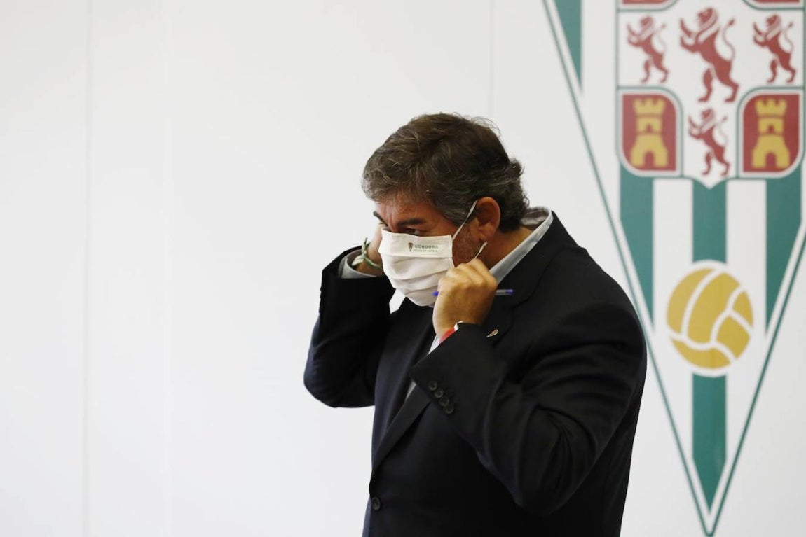 La presentación de Germán Crespo, nuevo entrenador del Córdoba, en imágenes