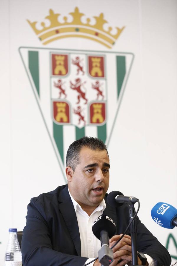 La presentación de Germán Crespo, nuevo entrenador del Córdoba, en imágenes