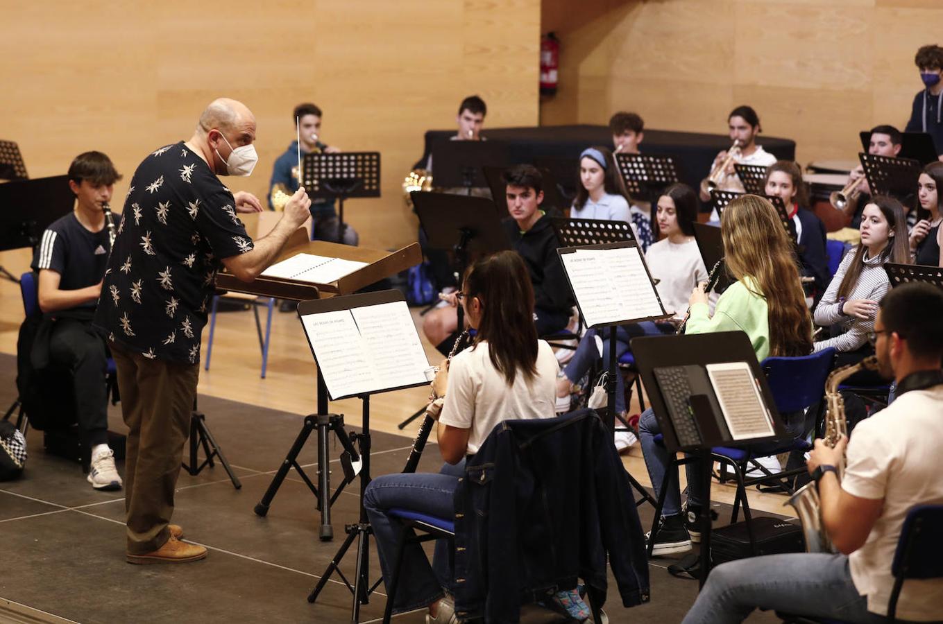 La clase magistral de la Orquesta de Córdoba en el conservatorio, en imágenes