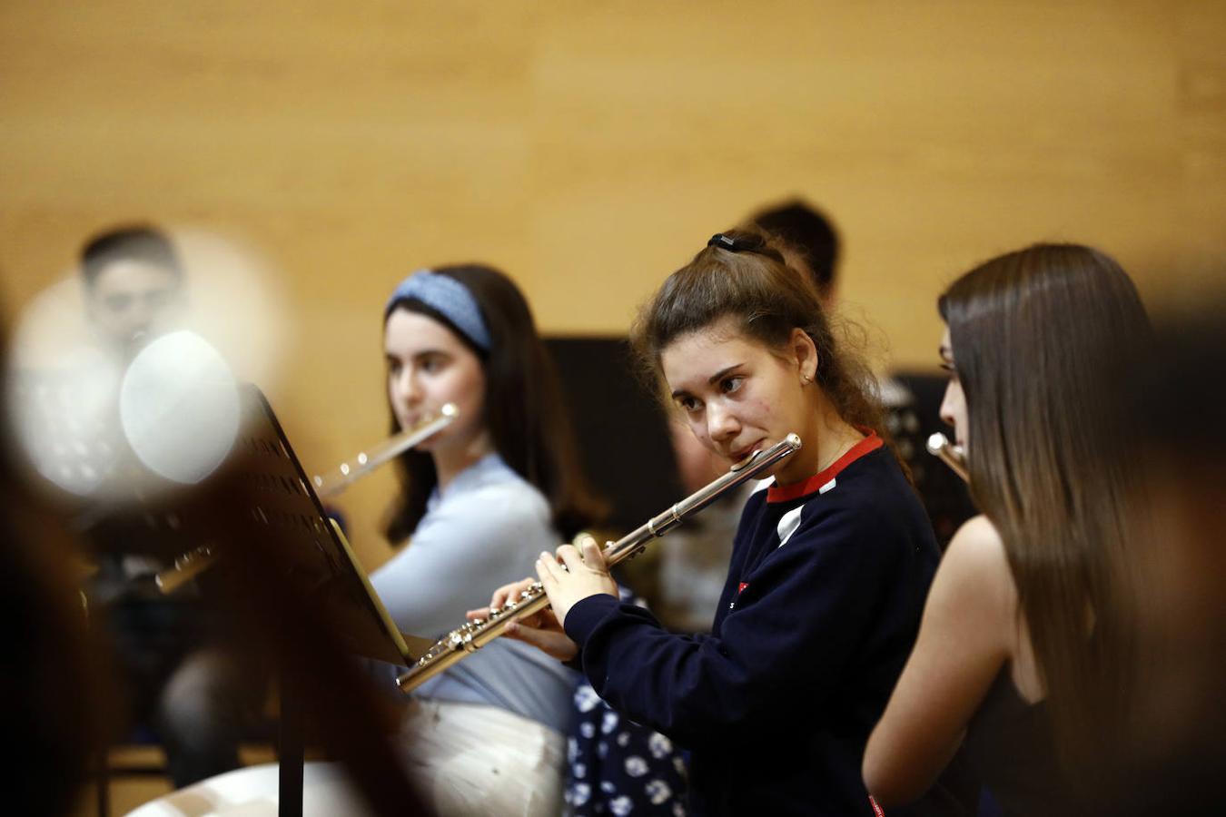 La clase magistral de la Orquesta de Córdoba en el conservatorio, en imágenes