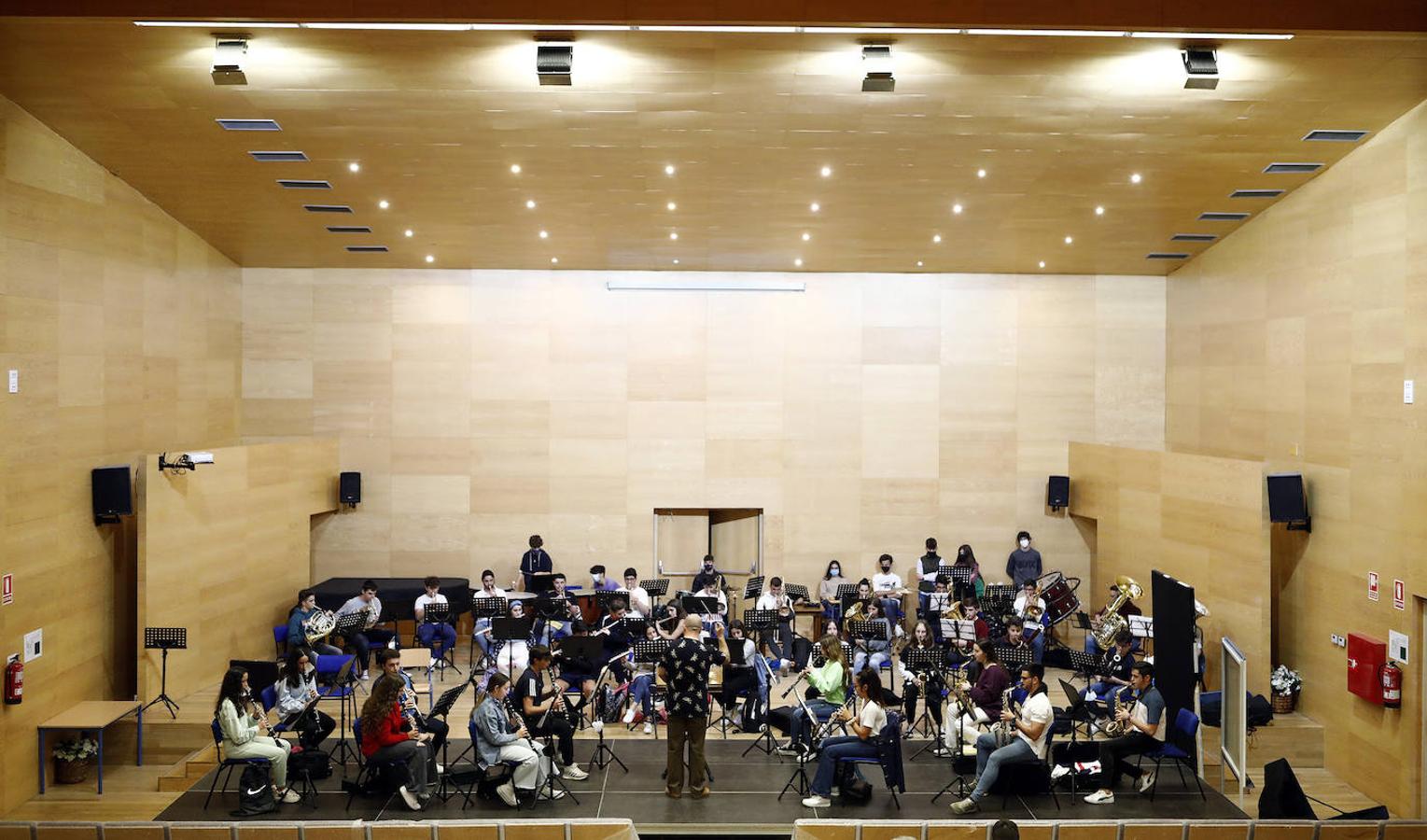 La clase magistral de la Orquesta de Córdoba en el conservatorio, en imágenes