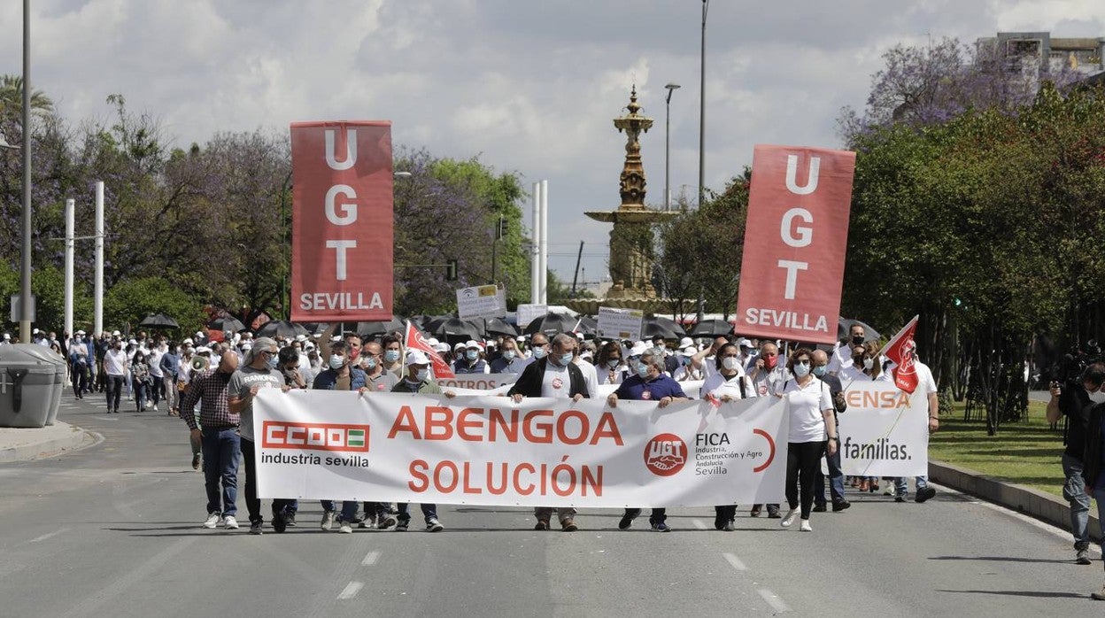 Nueva manifestación de los trabajadores de Abengoa en Sevilla