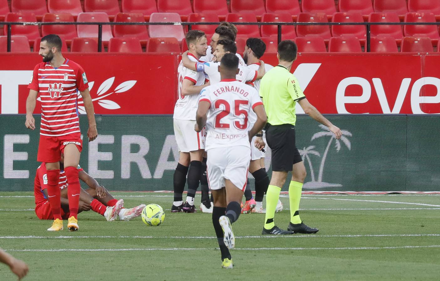 Partido entre el Sevilla y el Granada