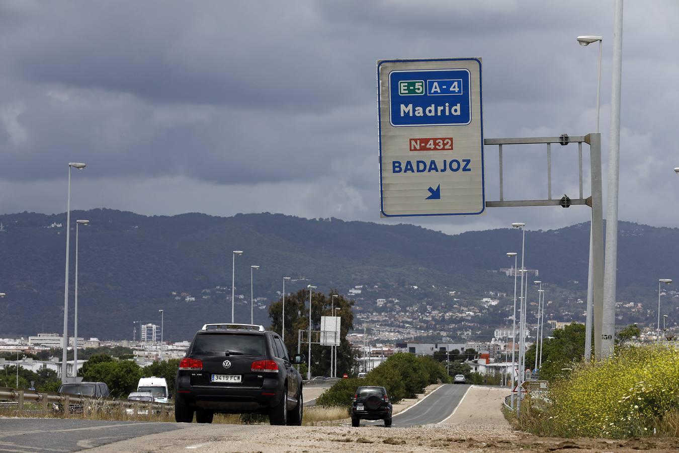 Así está la carretera N-432 a su paso por Córdoba, en imágenes