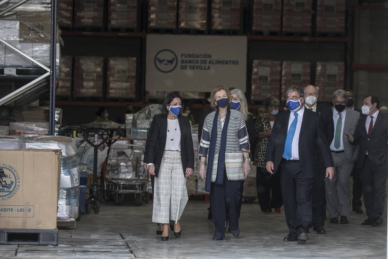 Visita de Su Majestad la Reina Doña Sofía al Banco de Alimentos de Sevilla