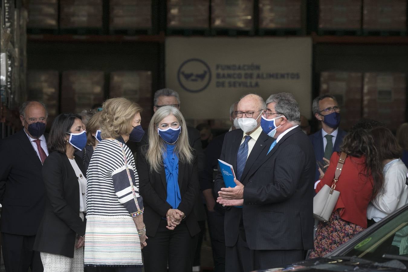 Visita de Su Majestad la Reina Doña Sofía al Banco de Alimentos de Sevilla