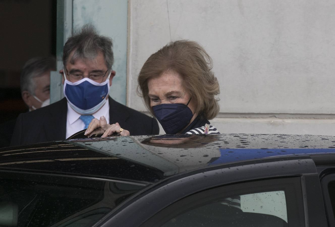 Visita de Su Majestad la Reina Doña Sofía al Banco de Alimentos de Sevilla