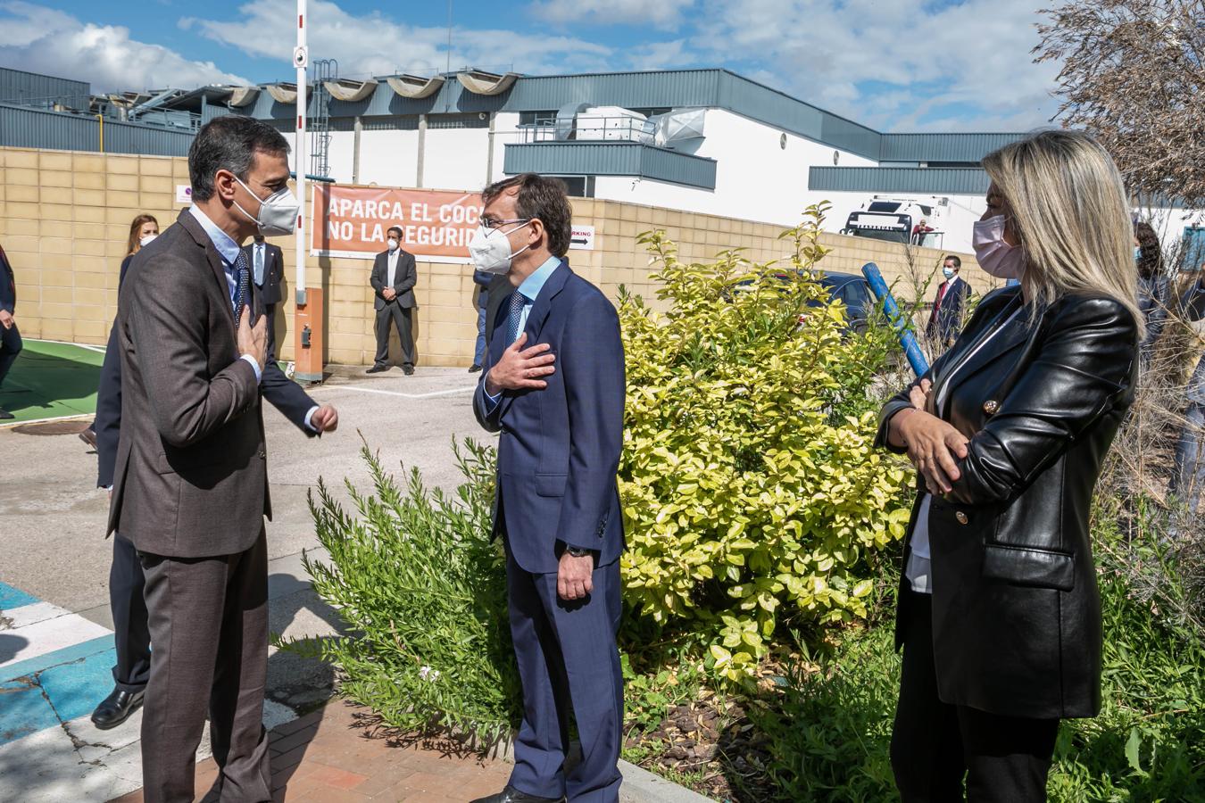 Pedro Sánchez visita las instalaciones de la farmacéutica Janssen en Toledo