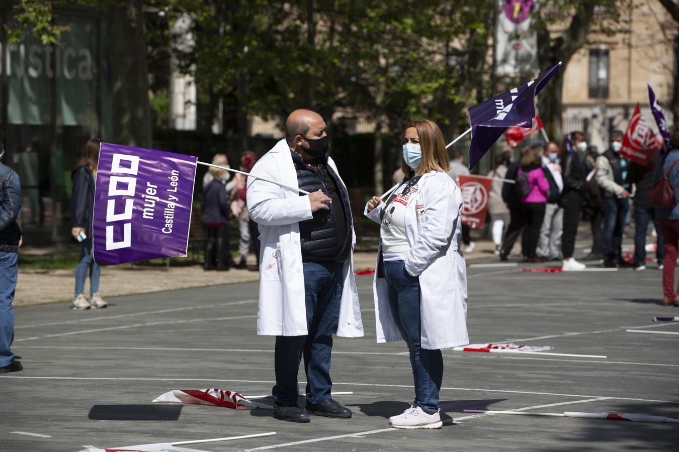 Sanitarios en la protesta convocada en la Acera Recoletos en Valladolid