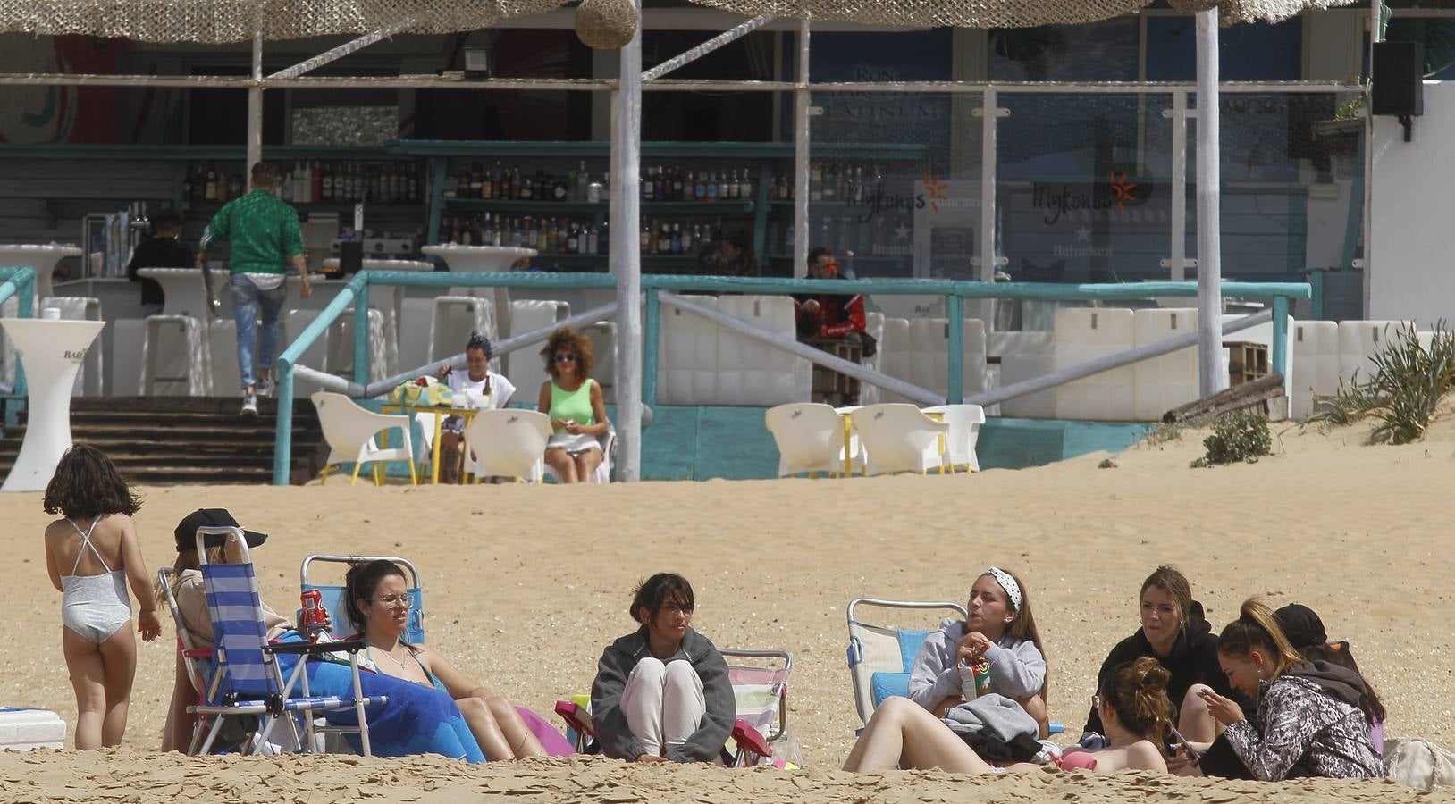 Ambiente este sábado en algunas playas onubenses