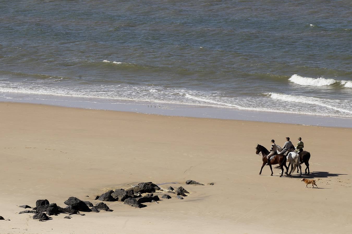 Ambiente este sábado en algunas playas onubenses