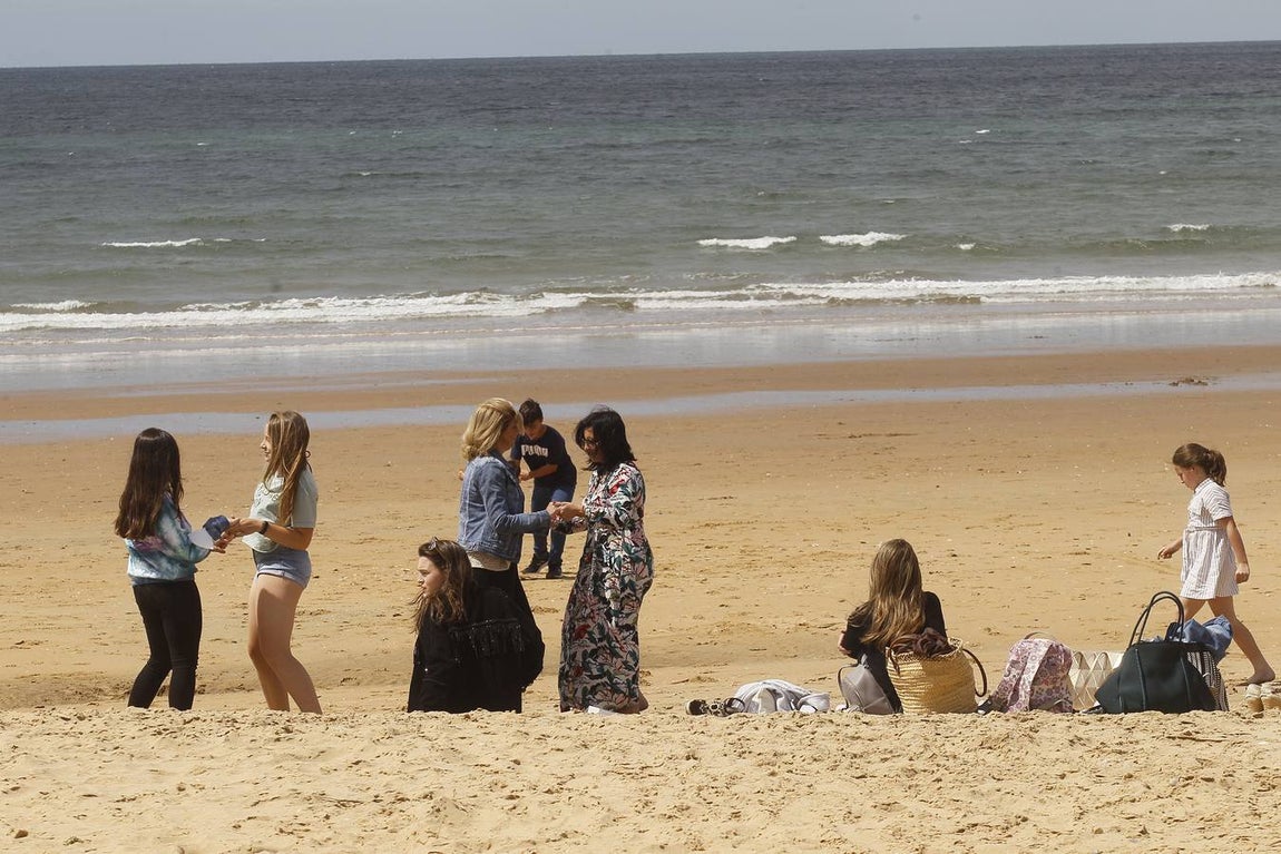 Ambiente este sábado en algunas playas onubenses