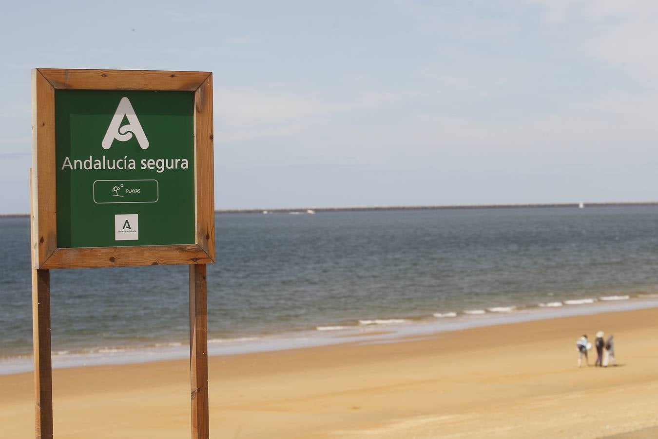 Ambiente este sábado en algunas playas onubenses