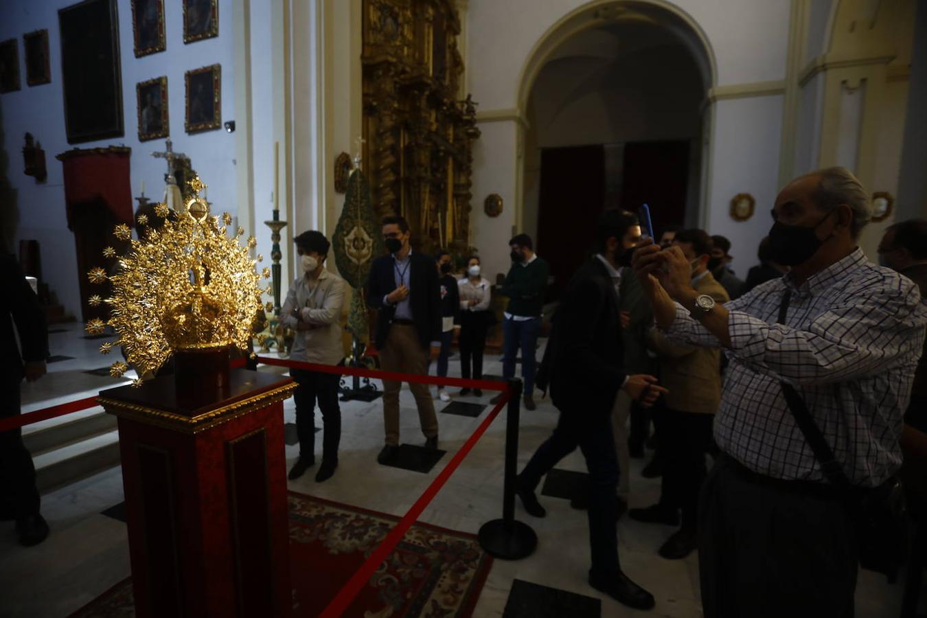 La nueva corona de la Virgen de la Esperanza de Córdoba, en imágenes