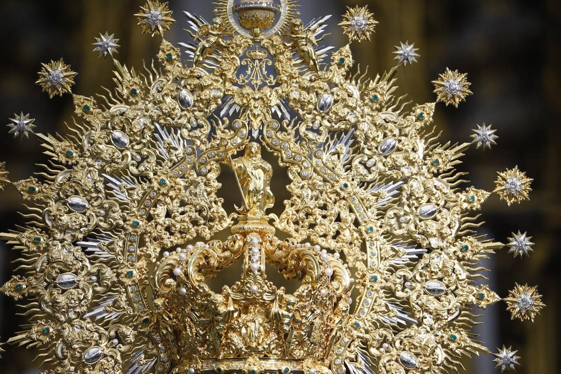 La nueva corona de la Virgen de la Esperanza de Córdoba, en imágenes