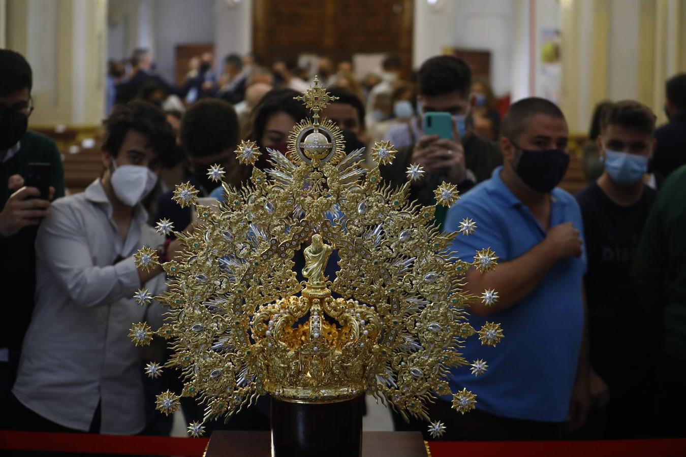 La nueva corona de la Virgen de la Esperanza de Córdoba, en imágenes