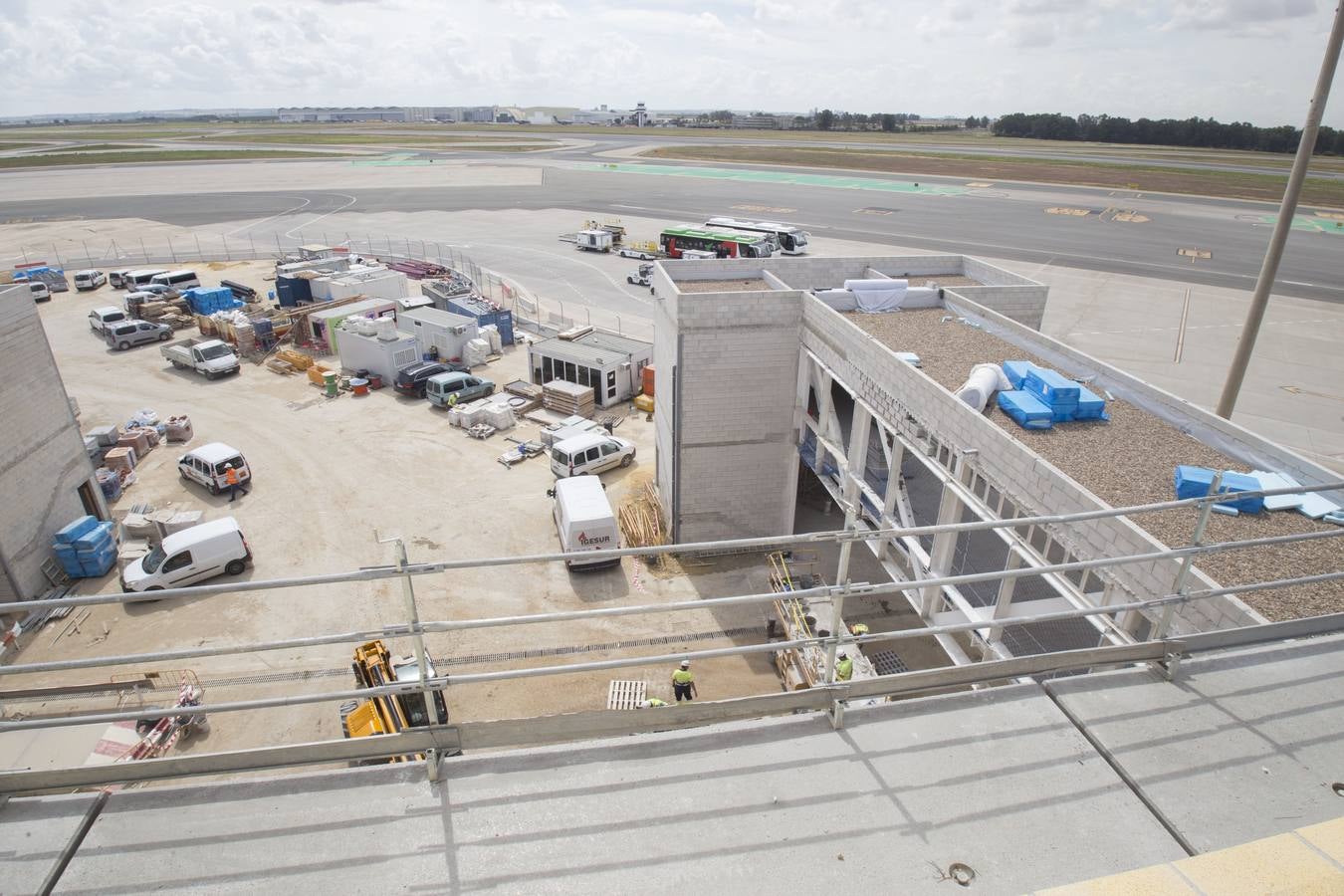 Obras en el aeropuerto de Sevilla