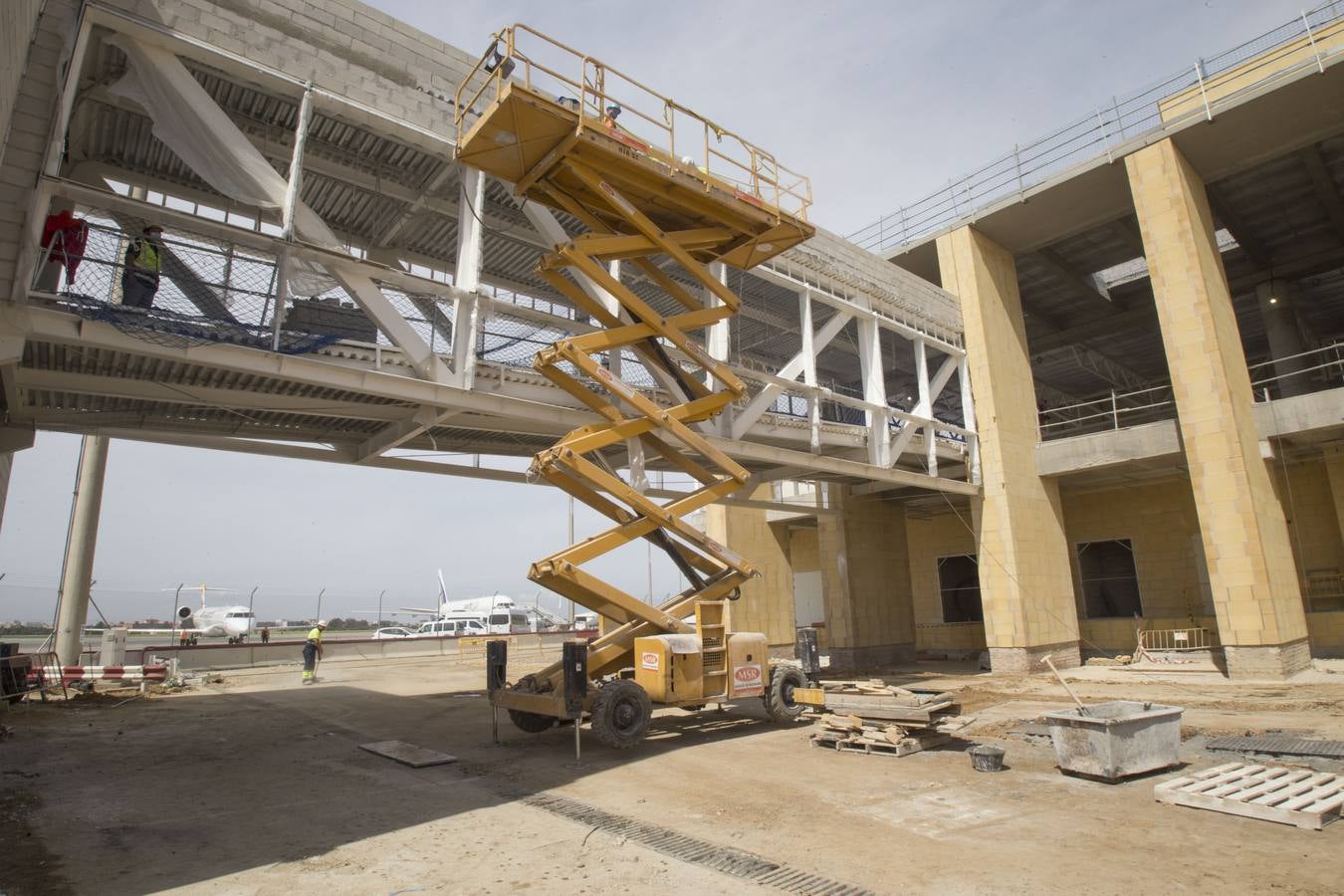 Obras en el aeropuerto de Sevilla