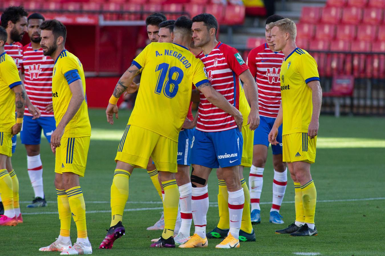 FOTOS: La victoria del Cádiz en Granada, en imágenes