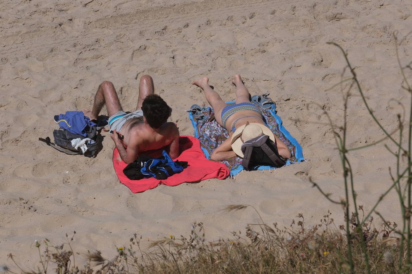 Gran ambiente en calles, paseos, bares y terrazas el primer domingo de mayo