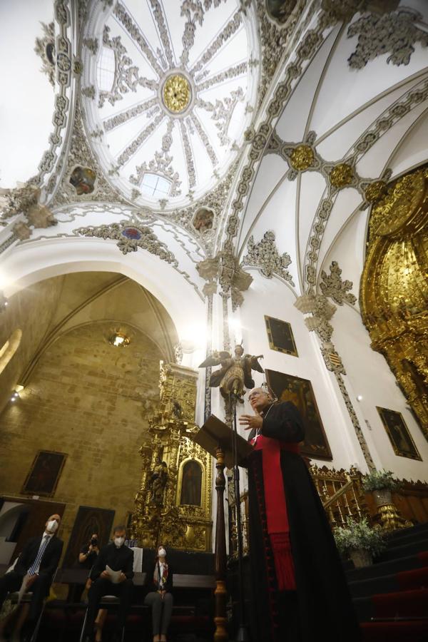 La nueva iluminación de la iglesia de San Francisco de Córdoba, en imágenes