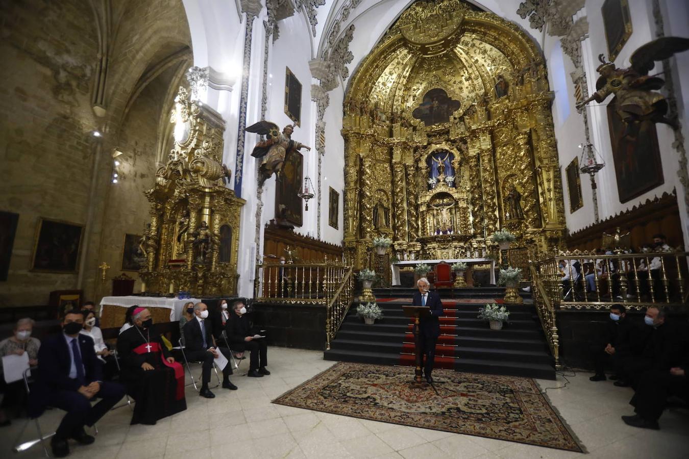 La nueva iluminación de la iglesia de San Francisco de Córdoba, en imágenes