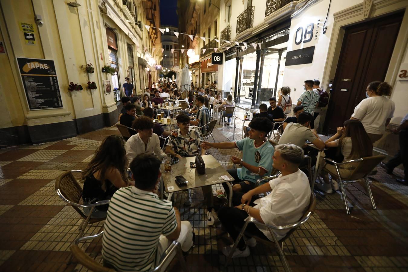 La primera noche sin toque de queda en Córdoba, en imágenes