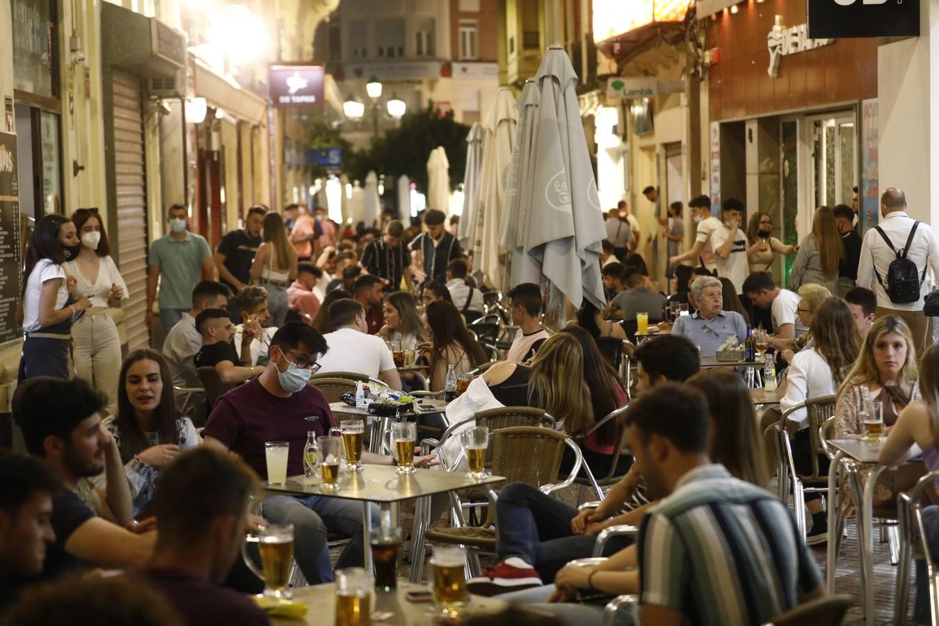 La primera noche sin toque de queda en Córdoba, en imágenes