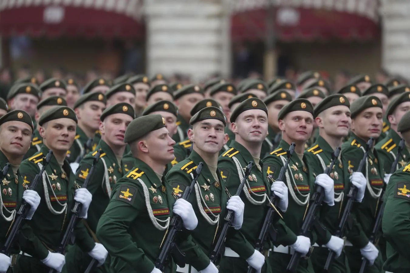 Los militares rusos durante el desfile militar del Día de la Victoria. 