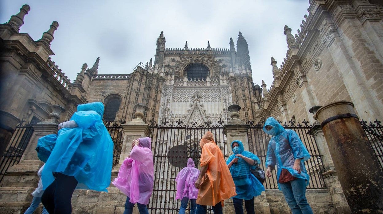 En imágenes, ambiente tranquilo el primer día sin estado de alarma en Sevilla