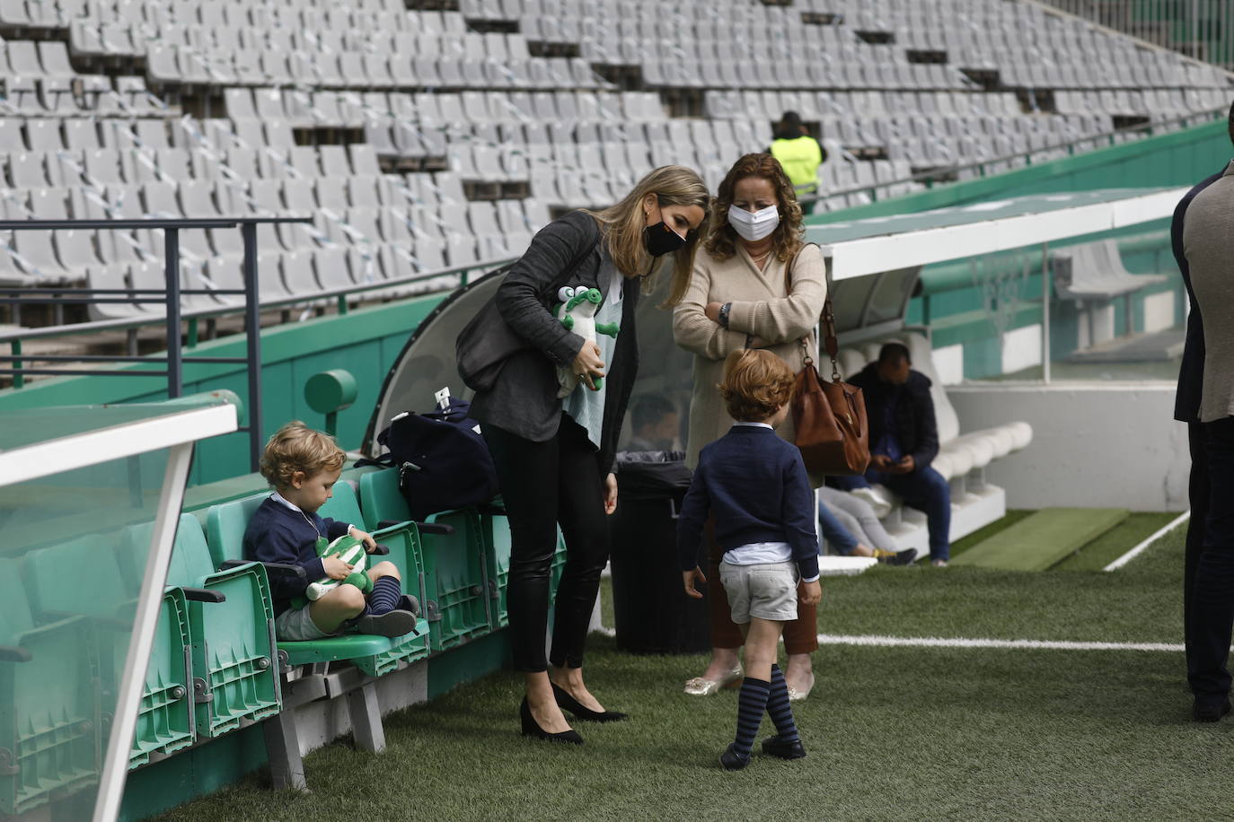 El ambiente en El Arcángel en el Córdoba CF - Cádiz B, en imágenes