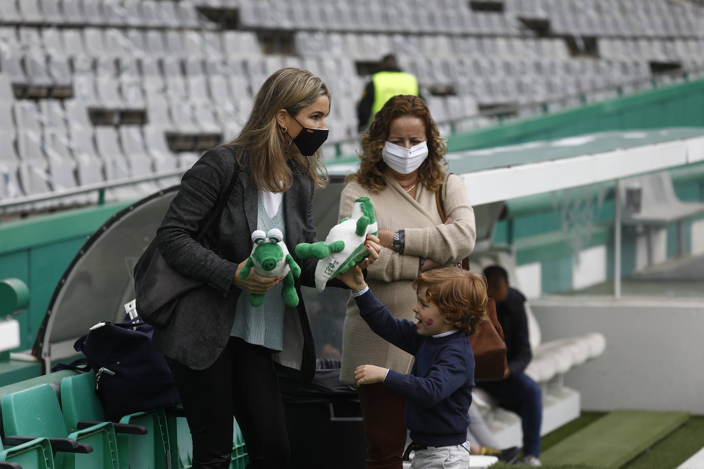 El ambiente en El Arcángel en el Córdoba CF - Cádiz B, en imágenes