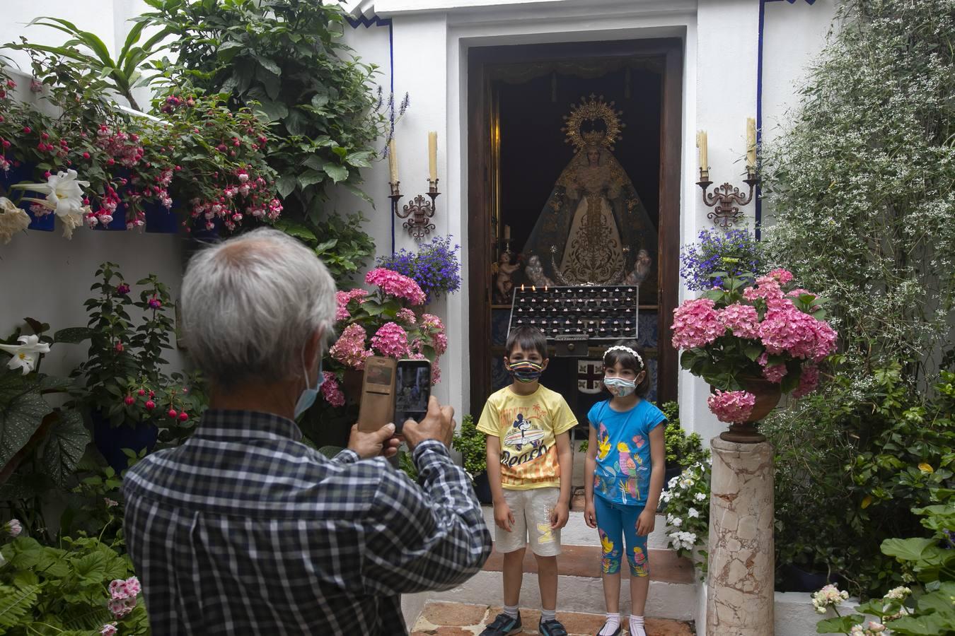 Los patios de San Lorenzo y San Agustín de Córdoba, en imágenes