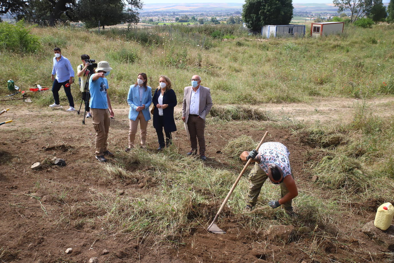 La excavación para delimitar la Plaza de Armas de Medina Azahara, en imágenes