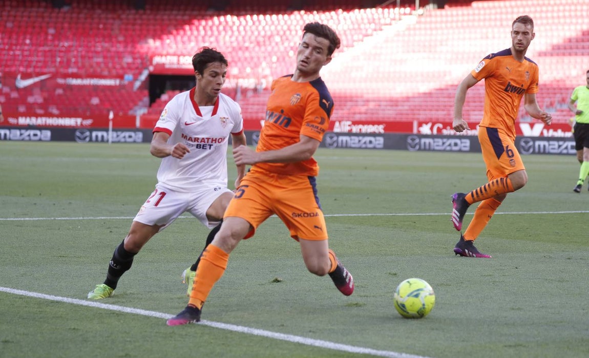 Partido entre el Sevilla F.C. y el Valencia C.F.