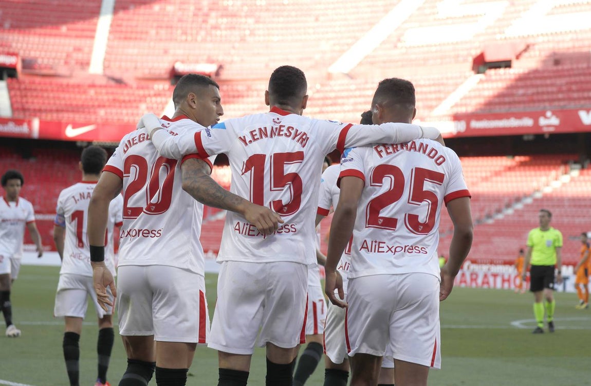 Partido entre el Sevilla F.C. y el Valencia C.F.