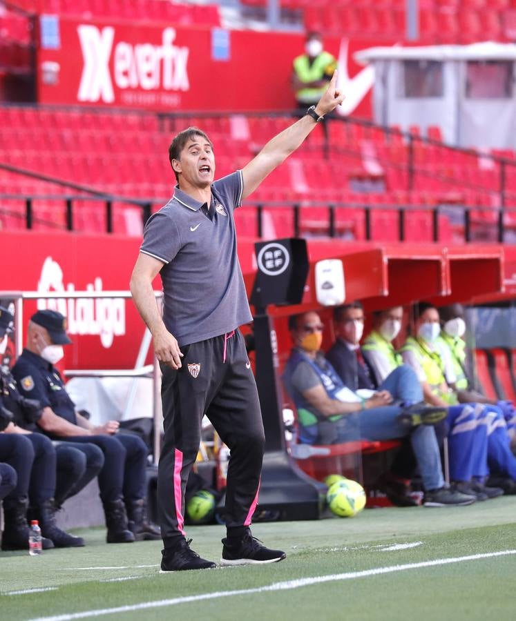 Partido entre el Sevilla F.C. y el Valencia C.F.