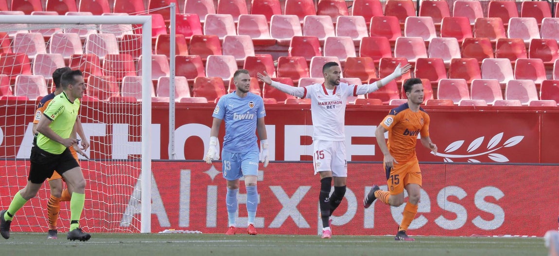 Partido entre el Sevilla F.C. y el Valencia C.F.