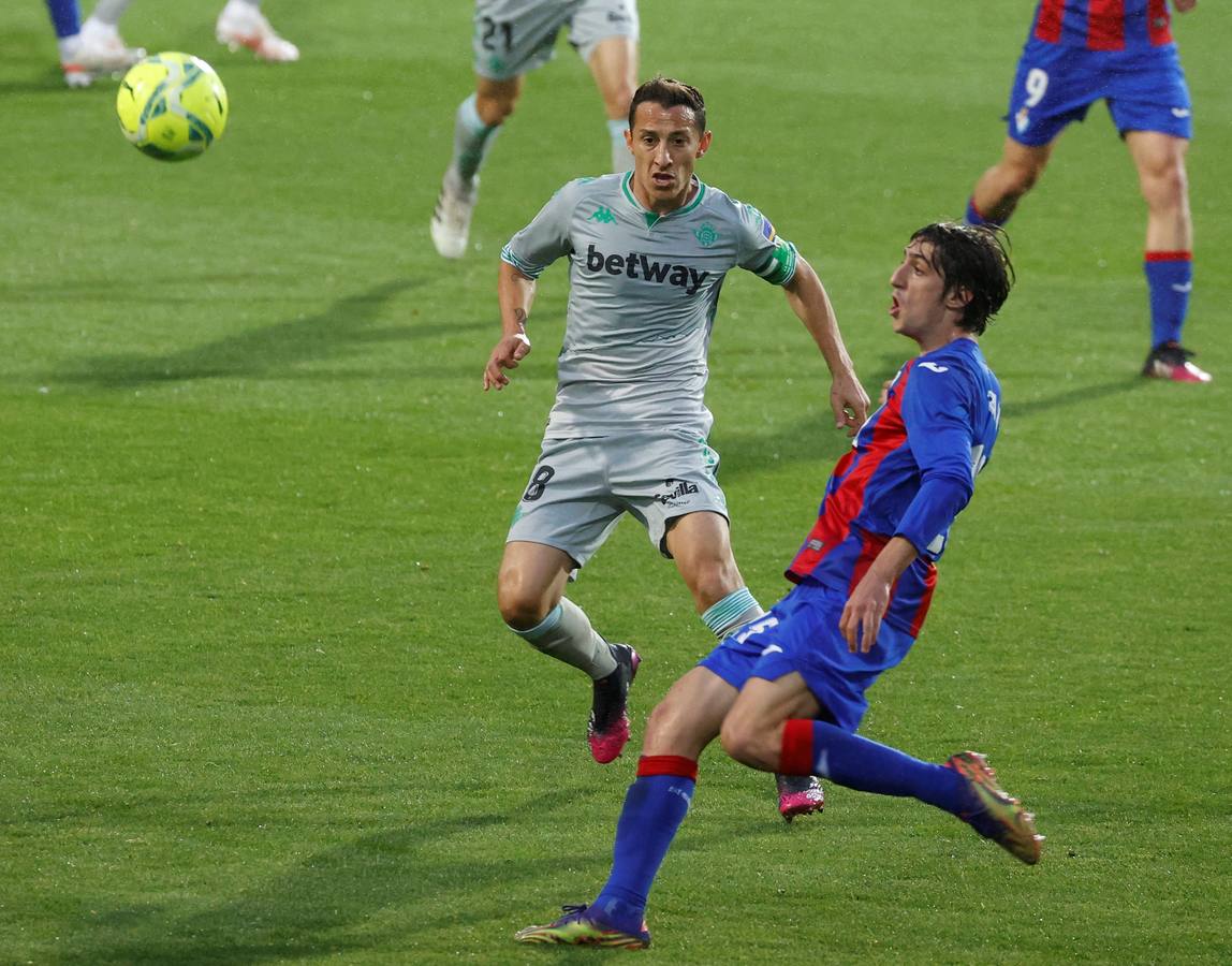 En imágenes, el partido entre el Eibar y el Betis