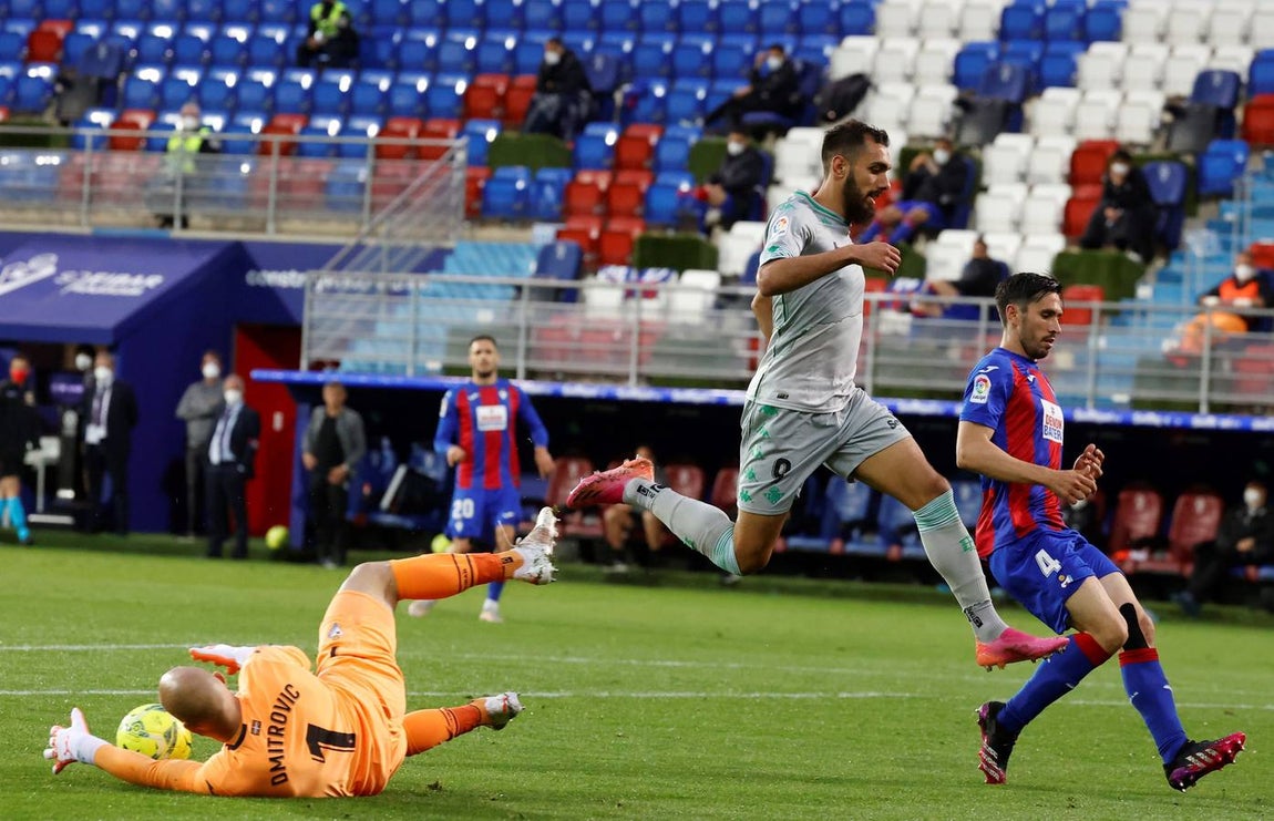 En imágenes, el partido entre el Eibar y el Betis