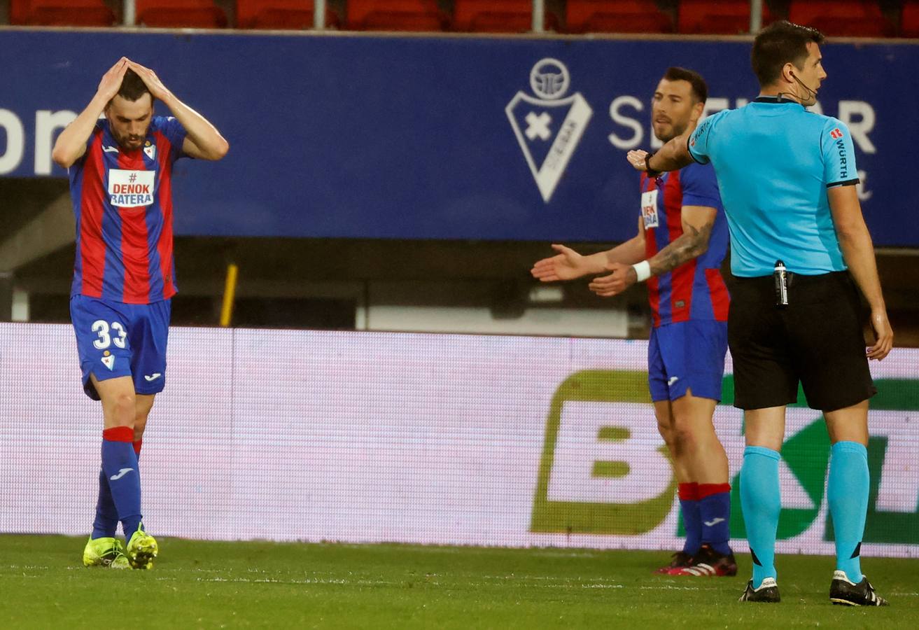 En imágenes, el partido entre el Eibar y el Betis