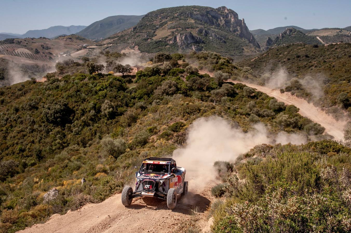 El paso de Carlos Sainz por Palma del Río y Santaella con el Andalucía Rally, en imágenes