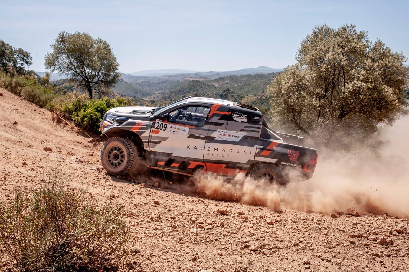 El paso de Carlos Sainz por Palma del Río y Santaella con el Andalucía Rally, en imágenes