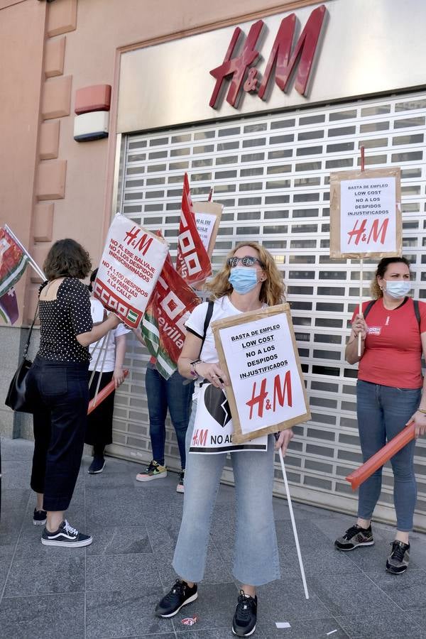 Protesta de los trabajadores de H&amp;M en Sevilla